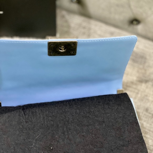 Chanel Patent Quilted Boy Flap Bag Old Medium - Picture 8 of 10